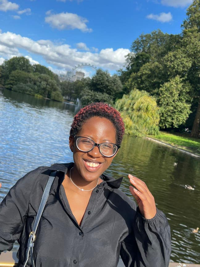 2 Females looking for rooms :) Main Photo