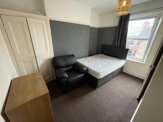 Double Ensuite Room Within House Share Main Photo