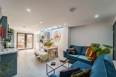 6 Bed (ensuite) Terraced House, Irving Road, CV1 Main Photo