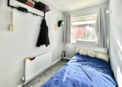 Bright single room near West Ham Main Photo