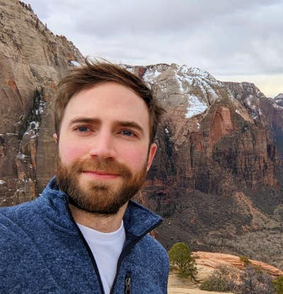 34yo professional looking for room Main Photo