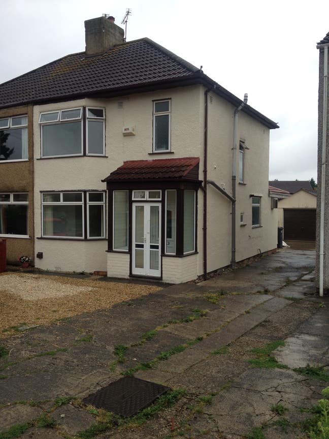 Great 4 bedroom house by Patchway train station. Main Photo