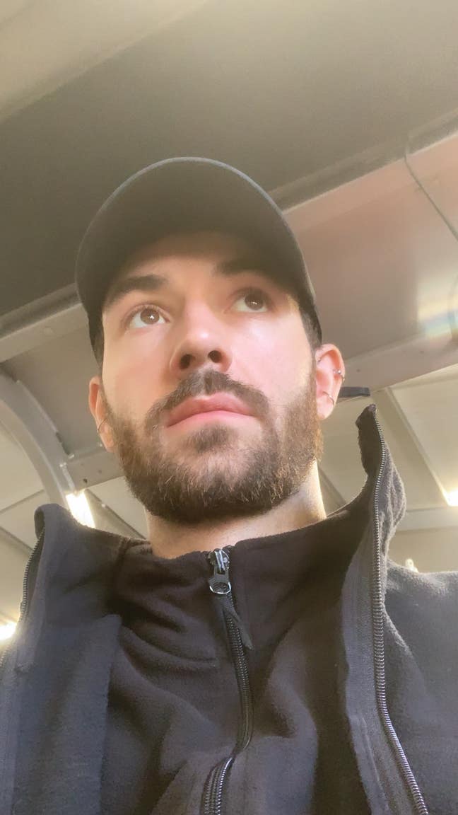 Hi, friendly/ clean & respectful male  Main Photo