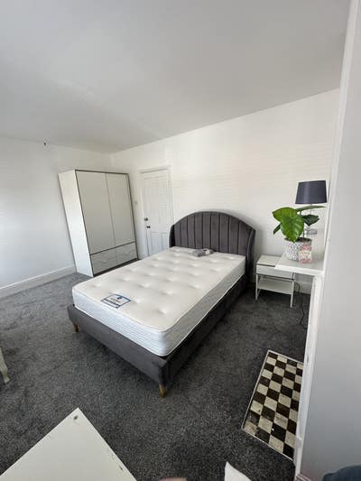 Large Double bedroom Available-1st of June 2026 Main Photo