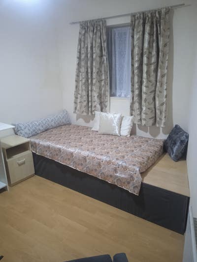 Room in Colindale NW9 5Ey Main Photo