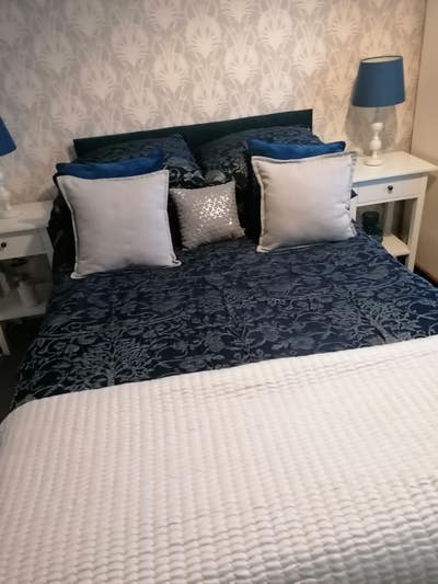 Double furnished room in well appointed house Main Photo