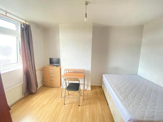 Rooms to rent (near Canary wharfs & city's Main Photo