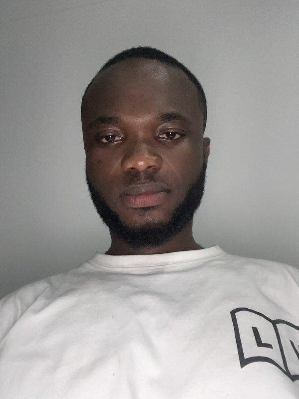 I am a professional male aged 32. I am lookin... Main Photo