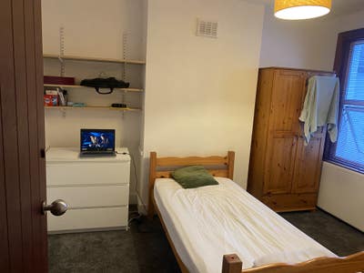 Lovely 2 Double Bedroom available to let -Welling Main Photo
