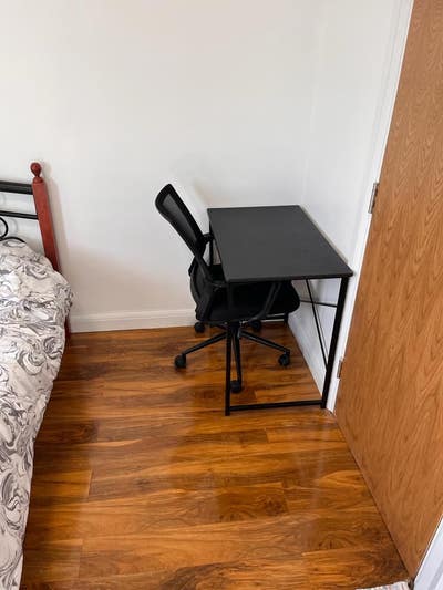 Double Room-Hounslow West -with private washroom Main Photo