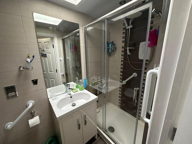 1 Double Room in Uxbridge Near Brunel University Main Photo