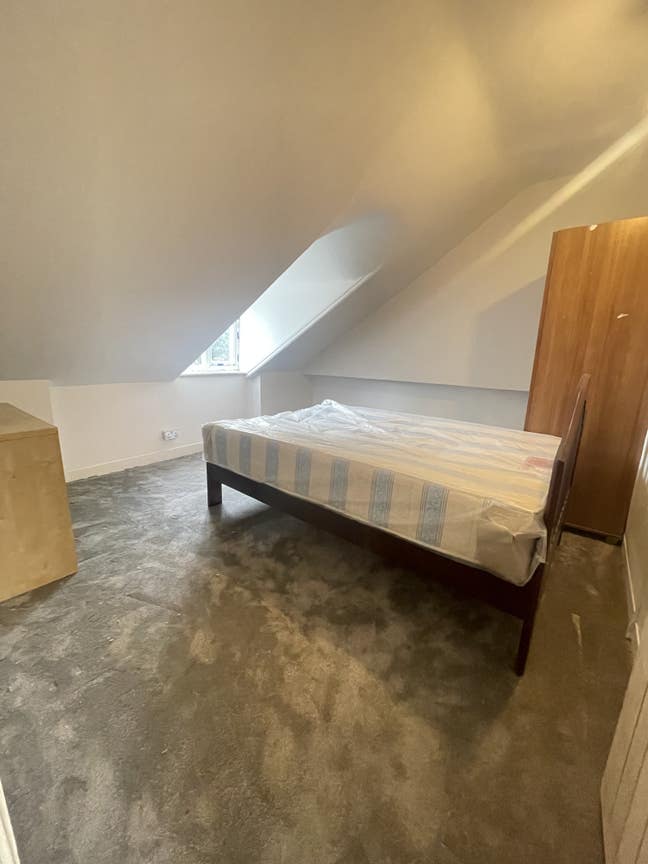 Room in Highgate, including bills & WiFi  Main Photo