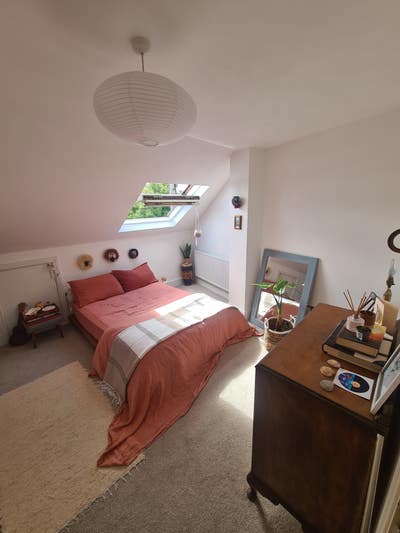 Double room in Spacious 3 Bedroom Flat  Main Photo