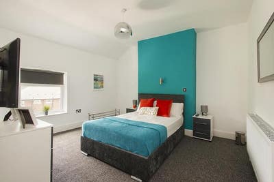 NEW Double Rooms w Ensuite close to RR and BB Main Photo