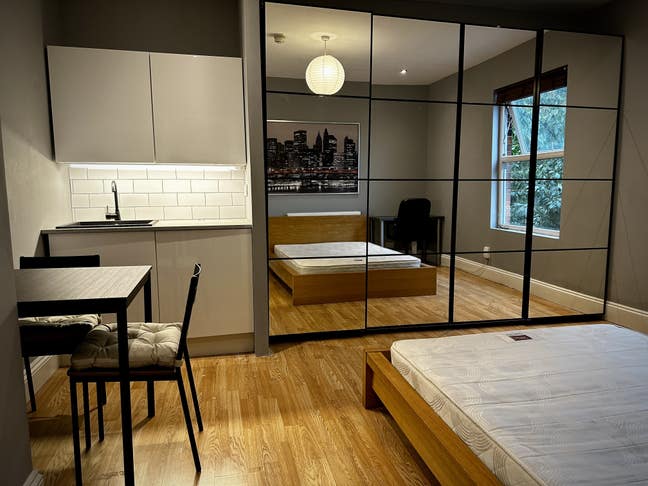 Large Double Room - Bills inc. Forest Fields Main Photo