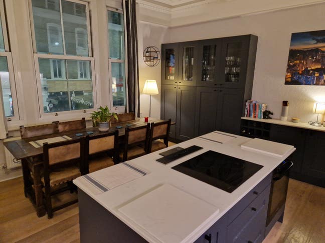 Double bedroom in cosy spacious Putney flat Main Photo