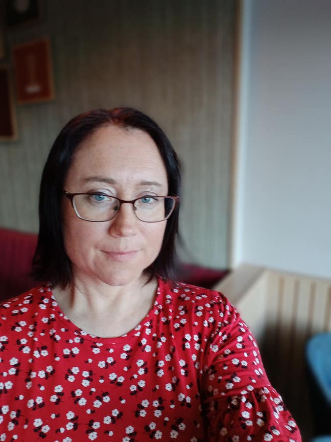 I am a straight female aged over 45. Responsi... Main Photo