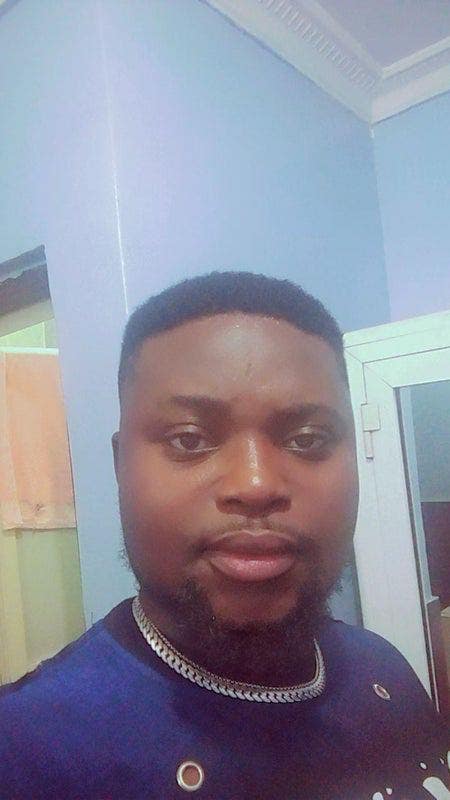 Professional Male seeks a single or double room Main Photo