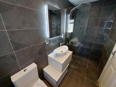 Lovely room in a very clean houseshare Main Photo