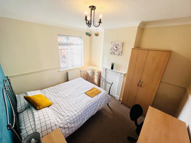 🔥🍁 1 COSY double room available end of August🍁🔥 Main Photo