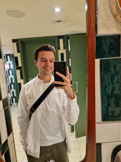 Looking for a room/buddy up in London Main Photo
