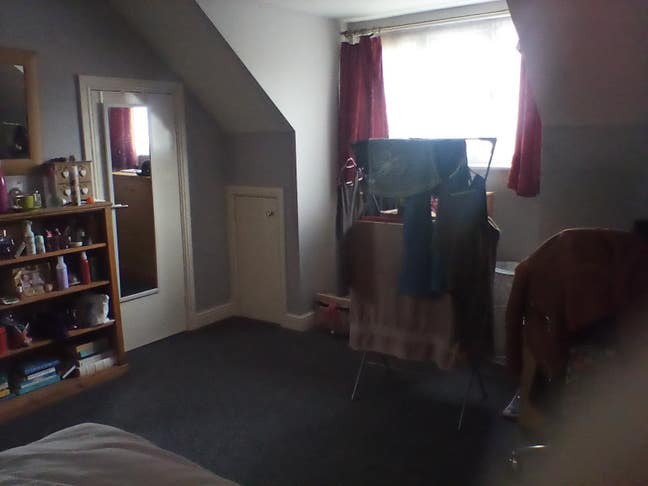 Large room, own bathroom. Modern house. Main Photo