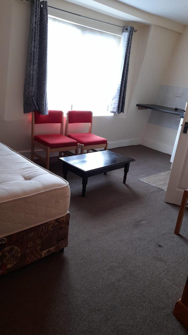 A double  room with en-suite.  Main Photo