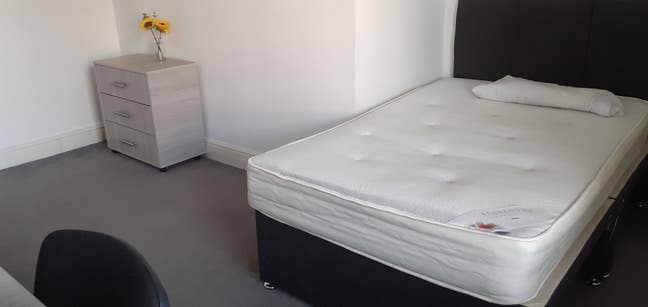 Room in postgrad  flat share near Lancaster Uni    Main Photo
