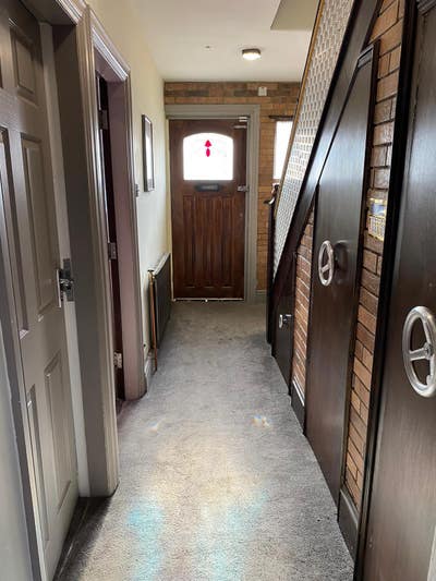 Must be viewed!!!! Main Photo