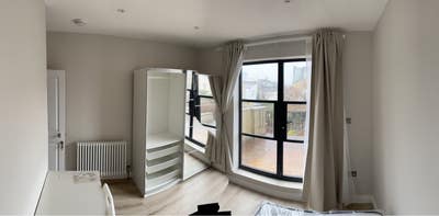 New modern bedroom with own balcony. Bills inc Main Photo