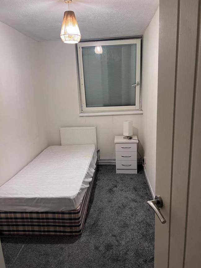 Single Room @ £550 Main Photo