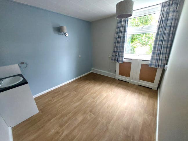Spacious rooms available from &pound;425 pcm Main Photo