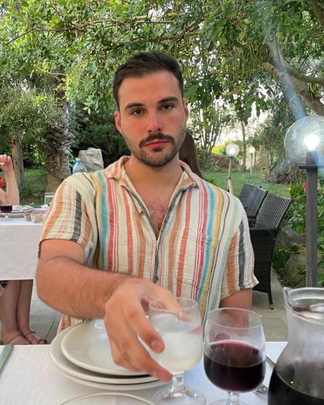 Hey! I'm Anthony, a 28 year old American acto... Main Photo