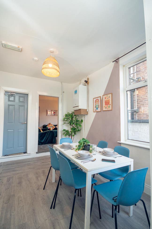 Lovely Double Room close to City C - All Bills! Main Photo