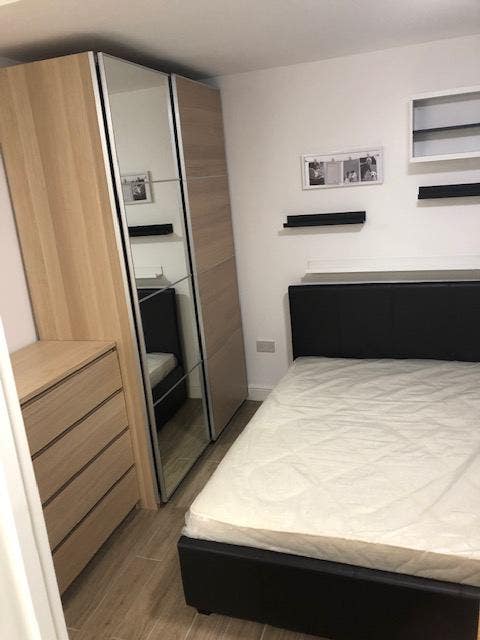 Studio Apartment N8 - &pound;1100pcm Main Photo