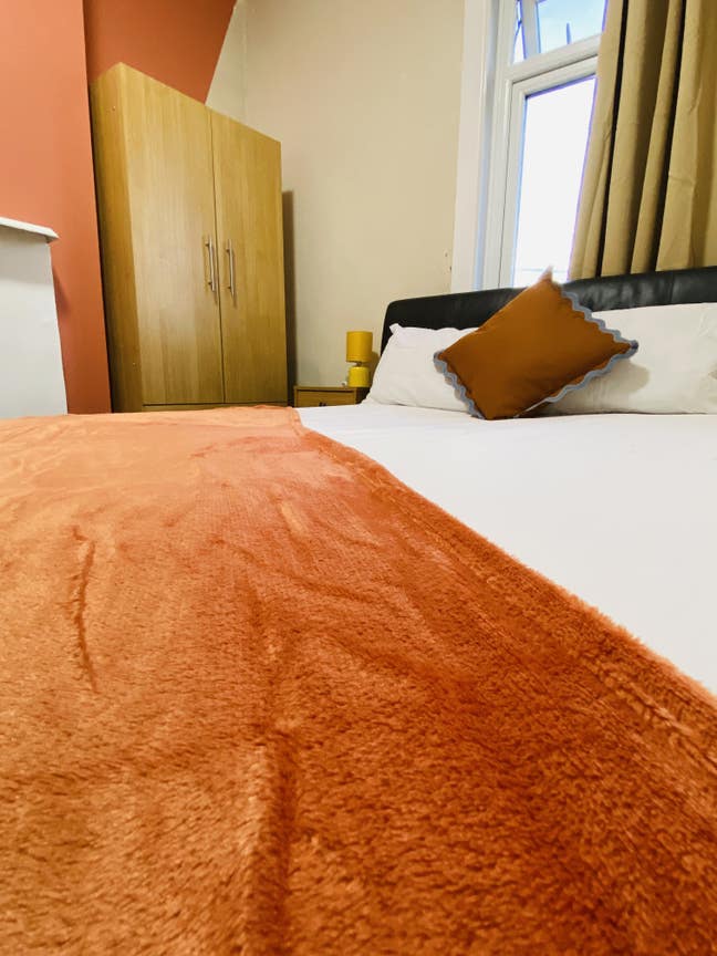 ✨ Professional Double Room - All Bills Inc ✨ Main Photo