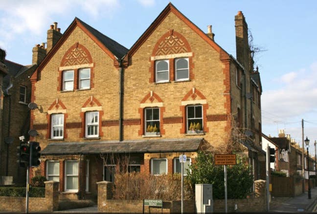 Central Windsor - Large double in 2 bed flat Main Photo