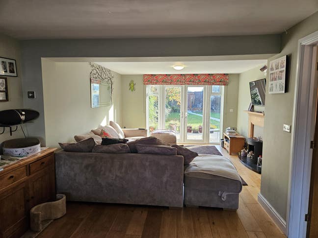 Double Bedroom/Ensuite - Chobham Main Photo