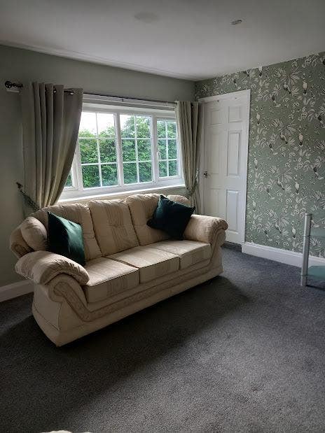 One bedroom property Main Photo