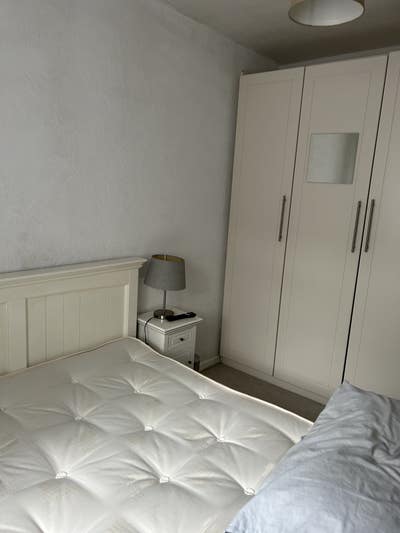    Room   available  Now  for  1  FEMALE    professionals (preferably) Main Photo