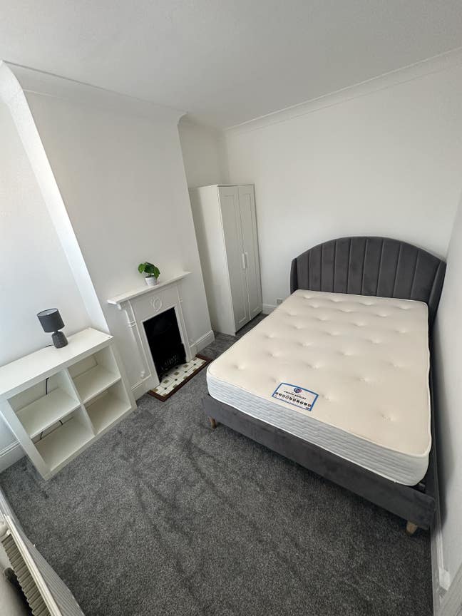 Room to Rent Main Photo