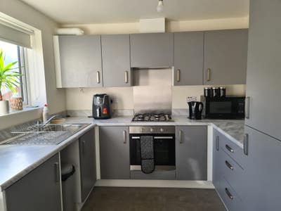 Brand New rooms - 10 mins away from City Centre Main Photo