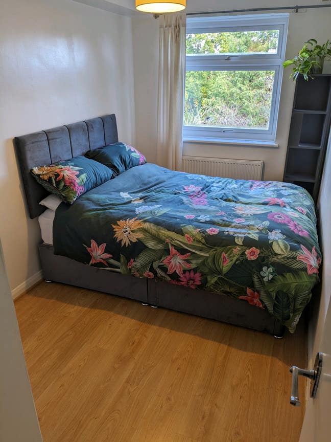 Cosy double in friendly flat Main Photo