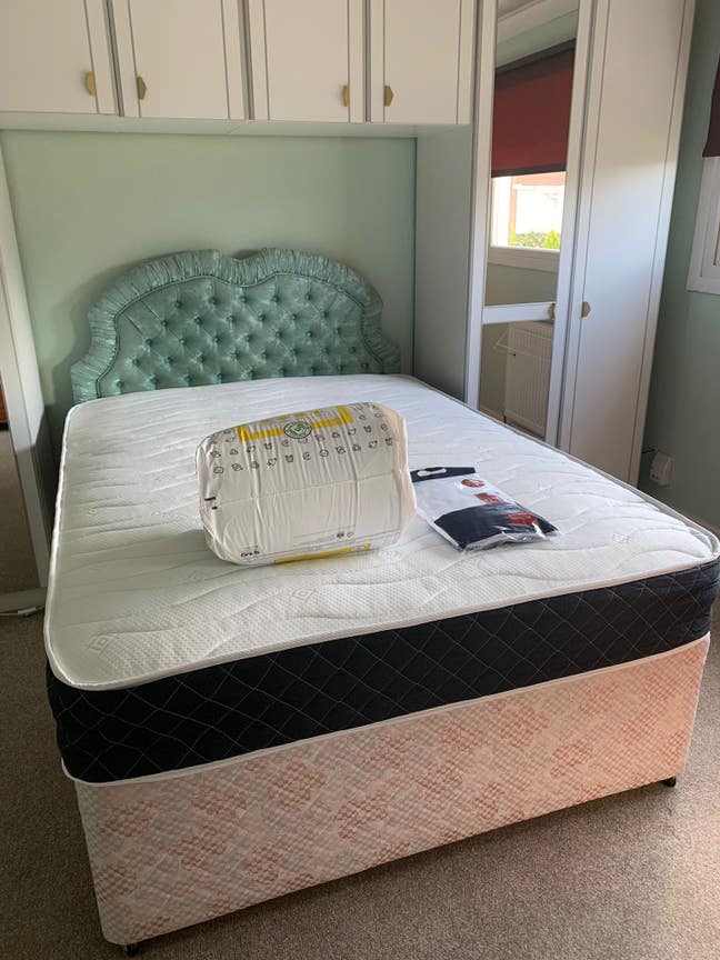 Double Room bewbush  Main Photo