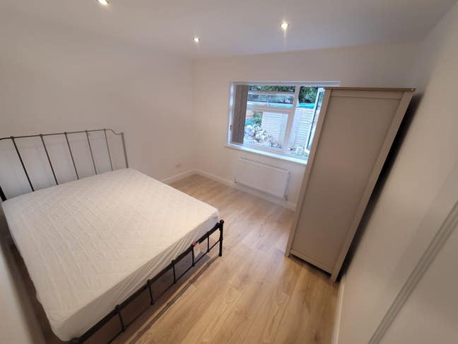 3 Bed freshly renovated direct train to oxford Main Photo