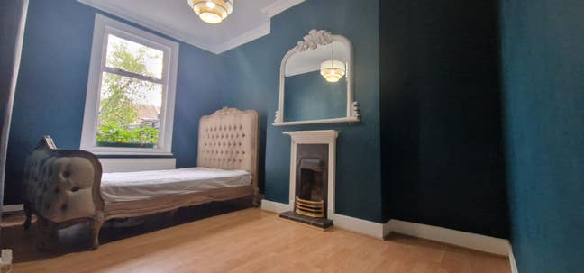 Beautifully decorated double room available  Main Photo