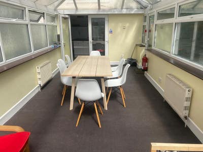 Large Ensuite Room near Lansdowne Main Photo