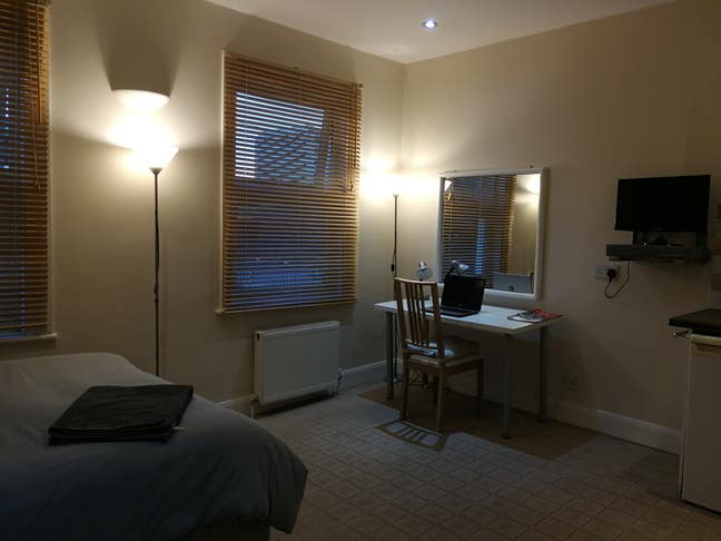 Double room 5mins to Seven sisters tube Main Photo