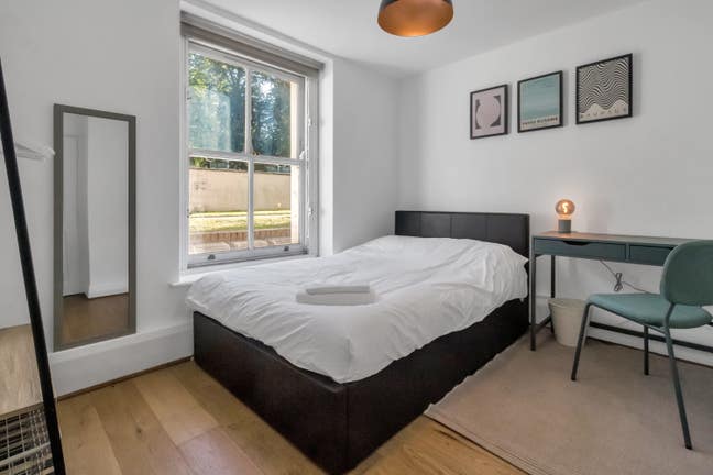 2 Double Bedroom Bright Flat in a Great location Main Photo