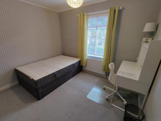 Double room in Central Gateshead house Main Photo